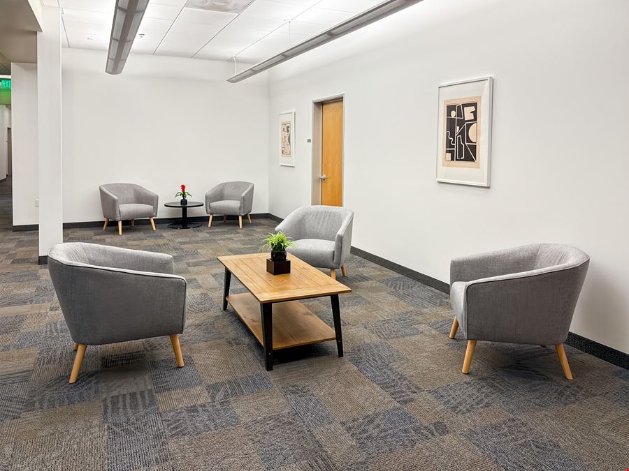 CA, San Diego - Via del Campo Ct