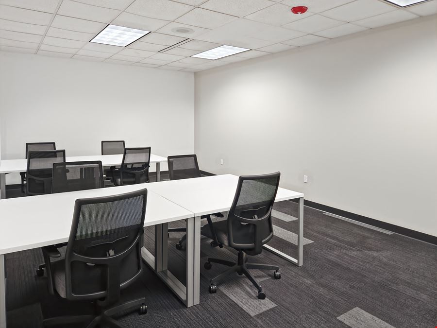 Regus - Appleton - W College Ave