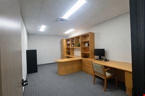 Interior Private Office 450-13