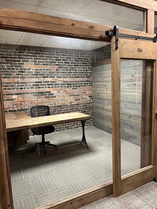Private Office 305