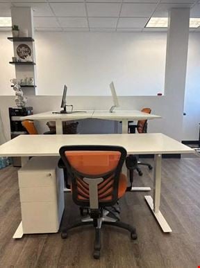 Hot Desk