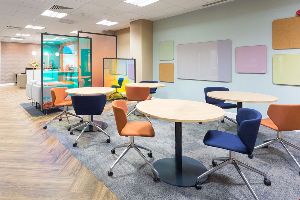 Landmark: Birmingham, Brindleyplace