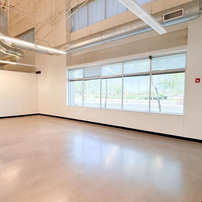 Warehouse Showroom - Large