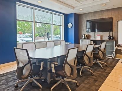 Regus - Louisville - Ormsby III Forest Green