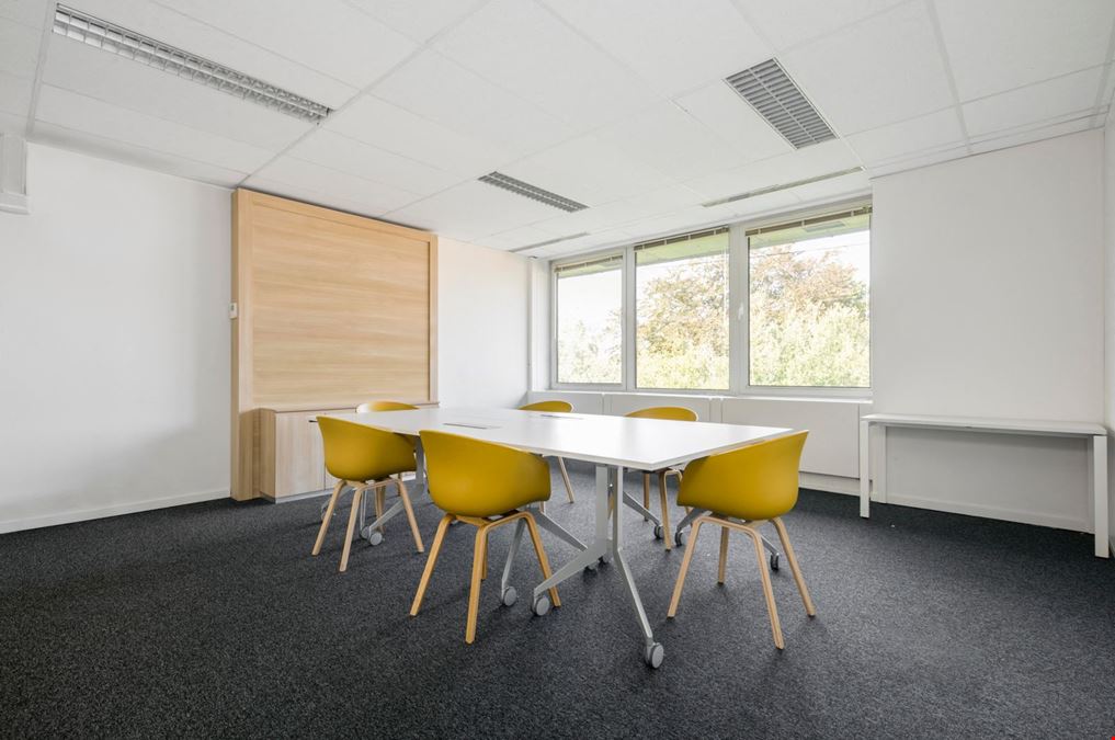 Regus - Newnan - Crossing Bypass