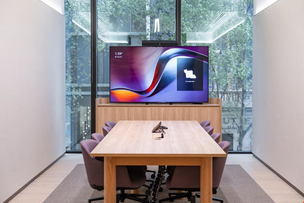 555 Collins Exchange