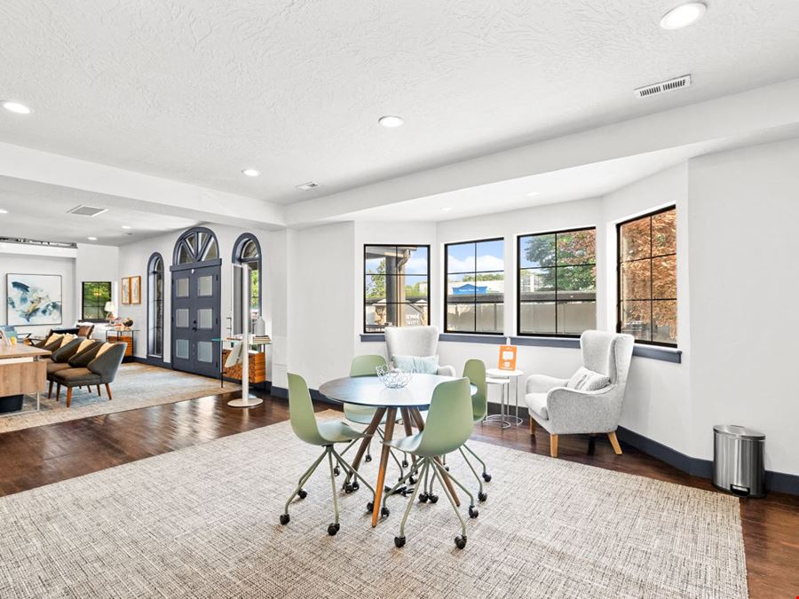 Apt CoWork at Cottonwood Apartments