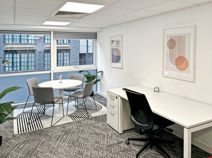 Regus - St James Tower
