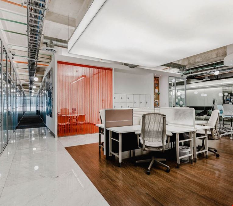 IOS OFFICES - Corporativo Malecón Américas