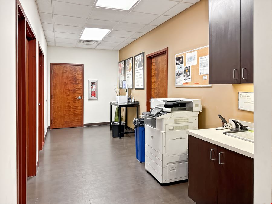 Regus - Tampa - Woodland Corporate Center