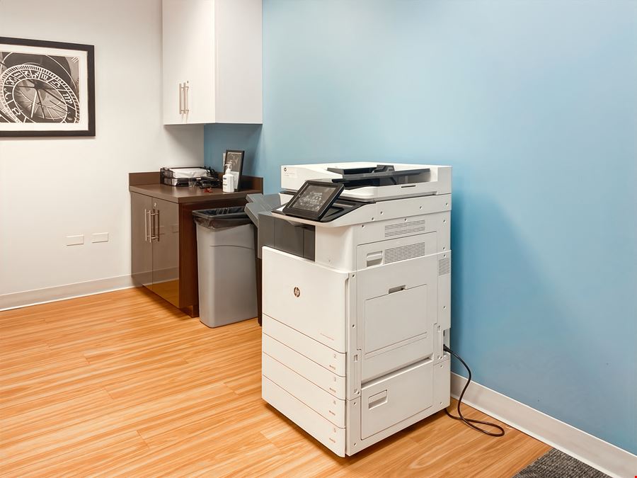 IL, Warrenville - Cantera