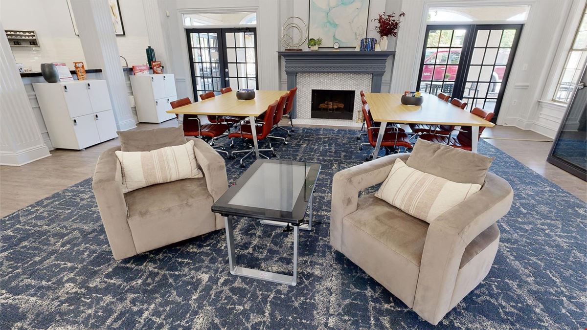 Apt CoWork at Stonebriar of Frisco - Open Seating