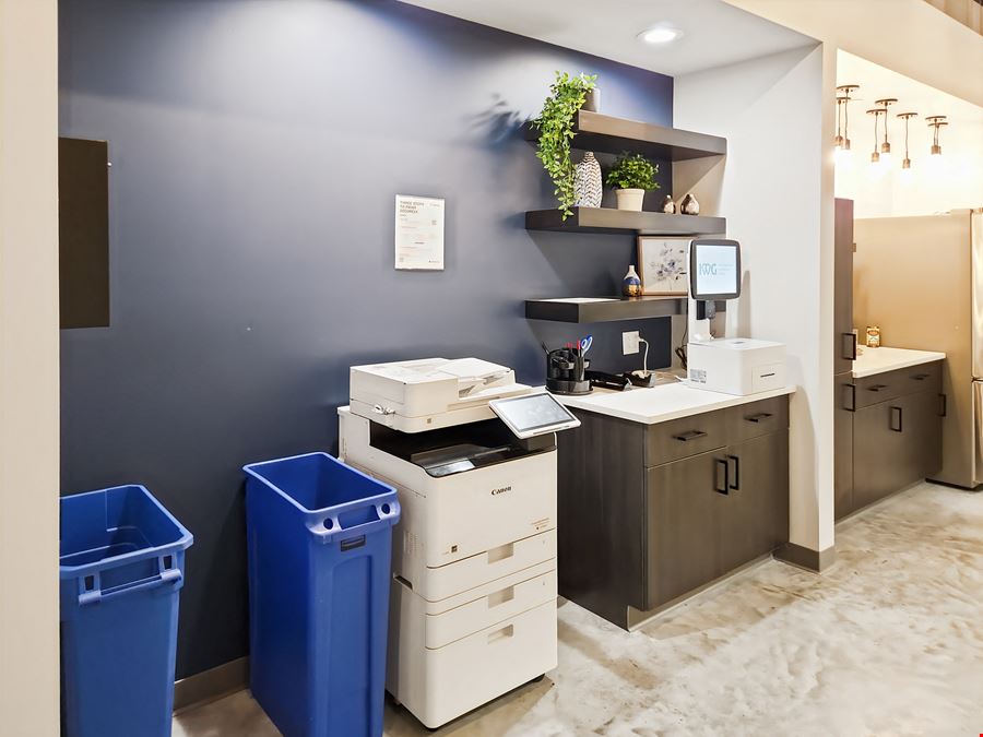 MO, Creve Coeur - Olive Blvd