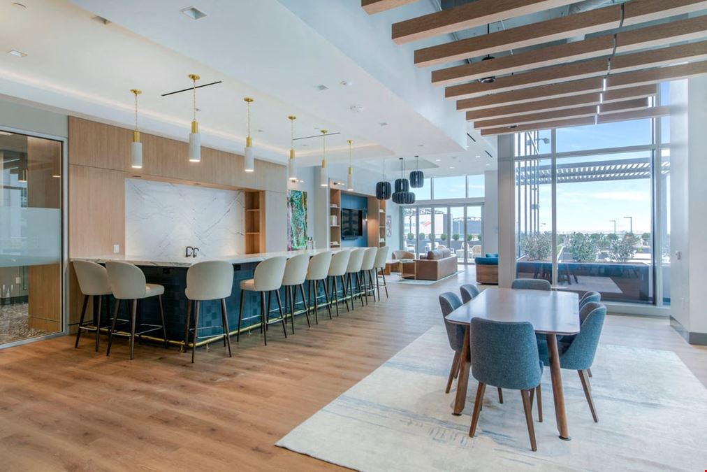 Industrious - Charlotte Uptown South