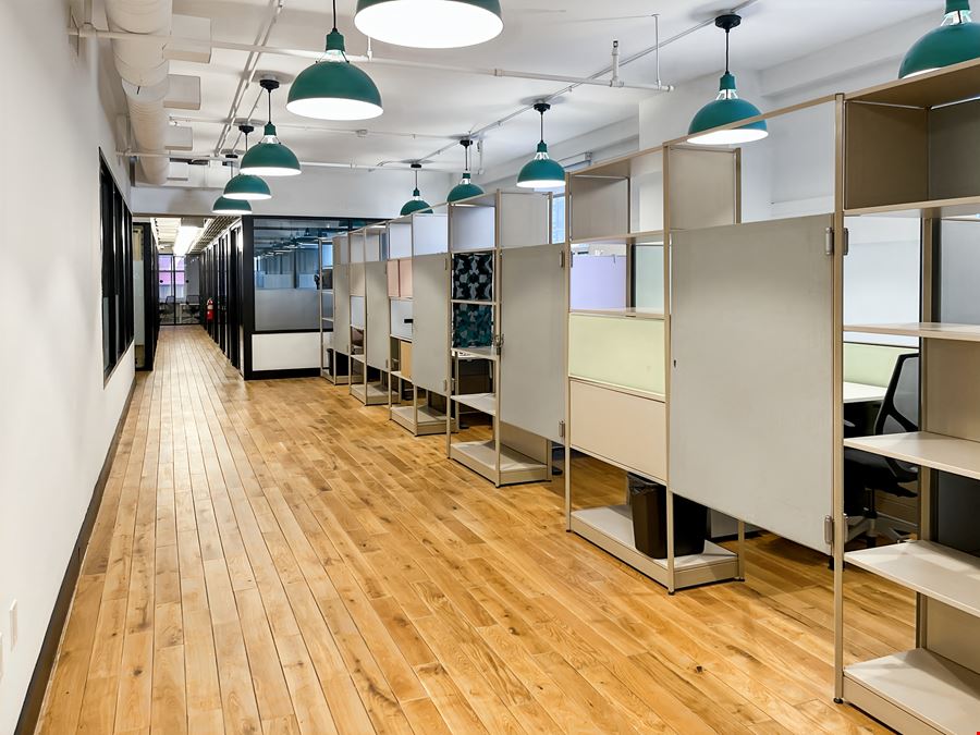 IL, Chicago - 332 S Michigan Avenue