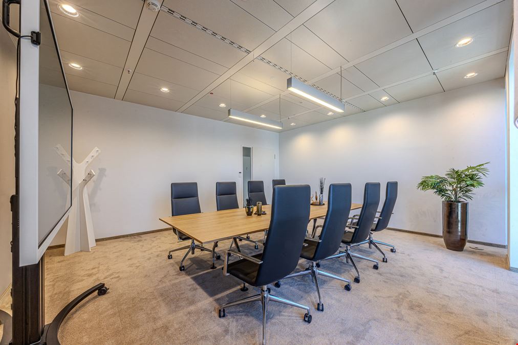 K1 Business Club - k1 BusinessClub Tower 185