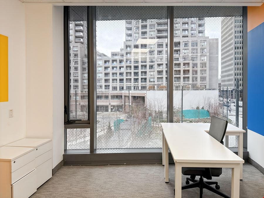 ON, Toronto - Wellesley Street West