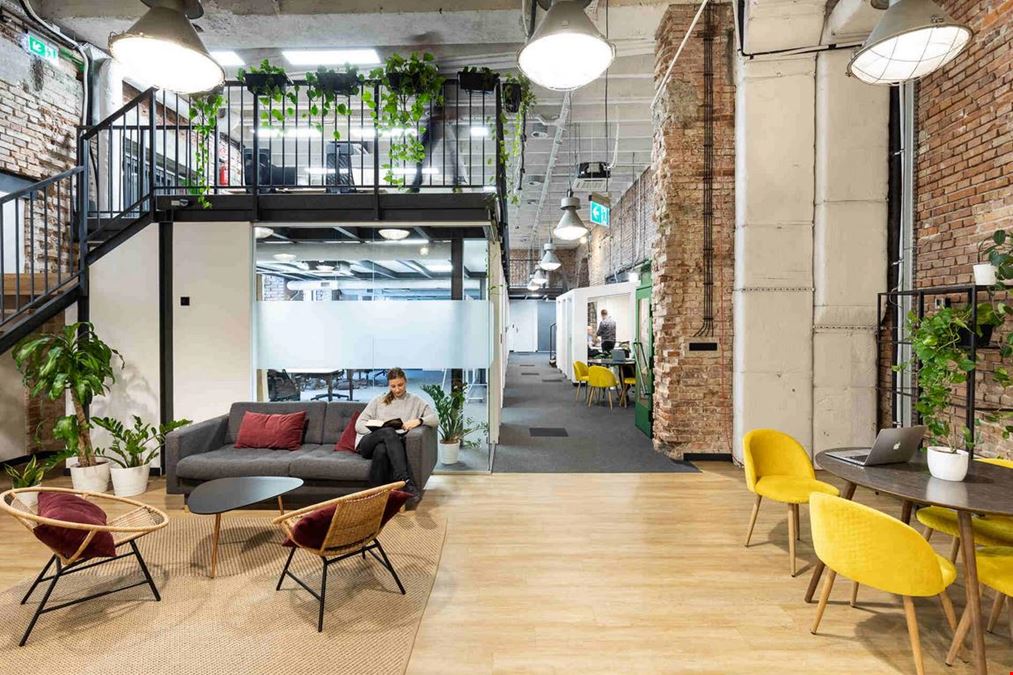 Cluster Pl. Inwalidów