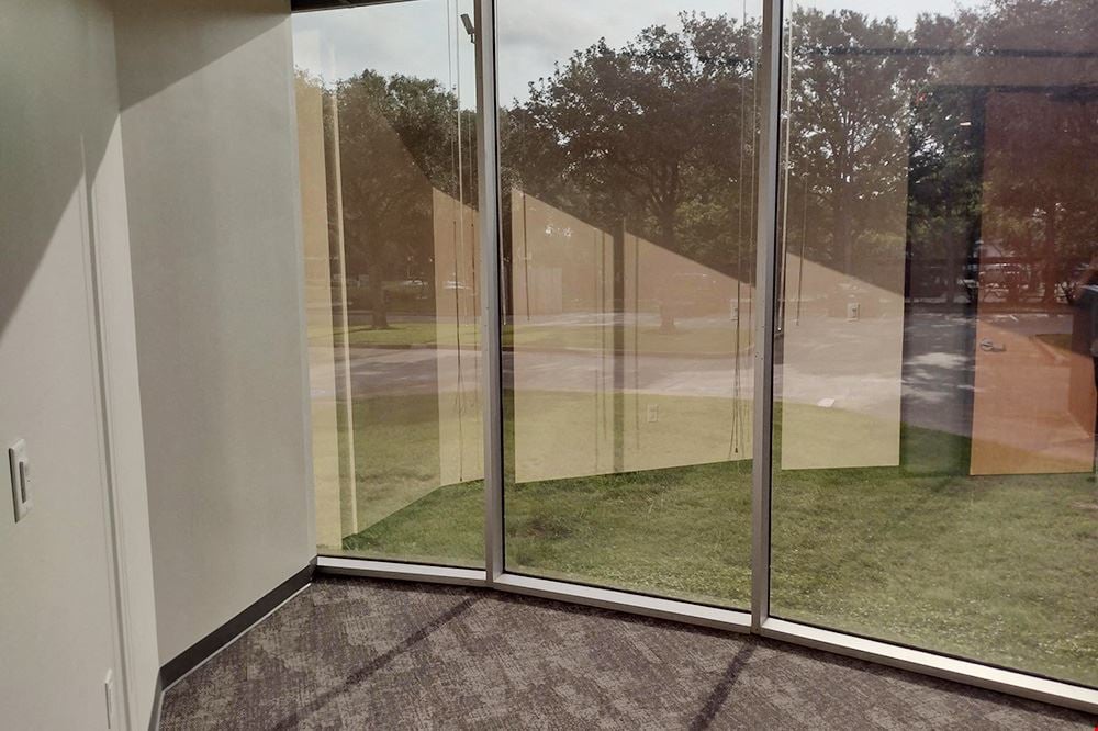 Workstyle Flexible Spaces - 11011 Richmond Ave
