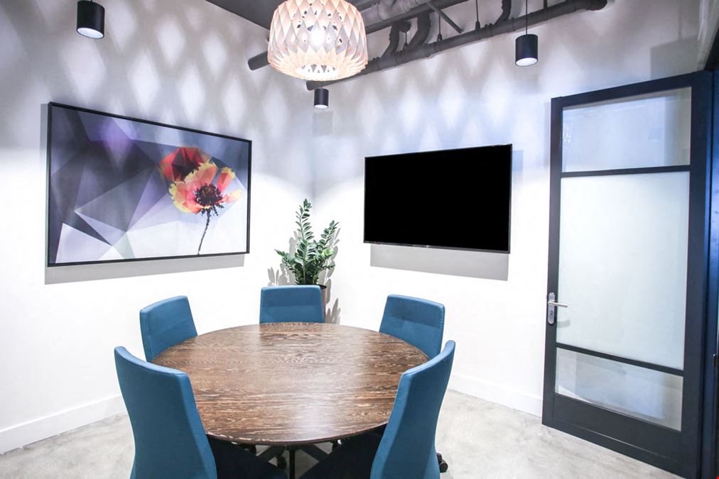 WH2 - Woodland Hills California