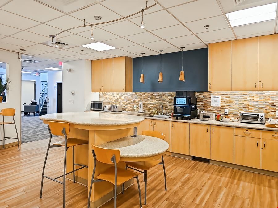 Regus - Burlington - The District