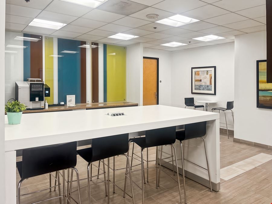 CA, San Diego - Emerald Plaza