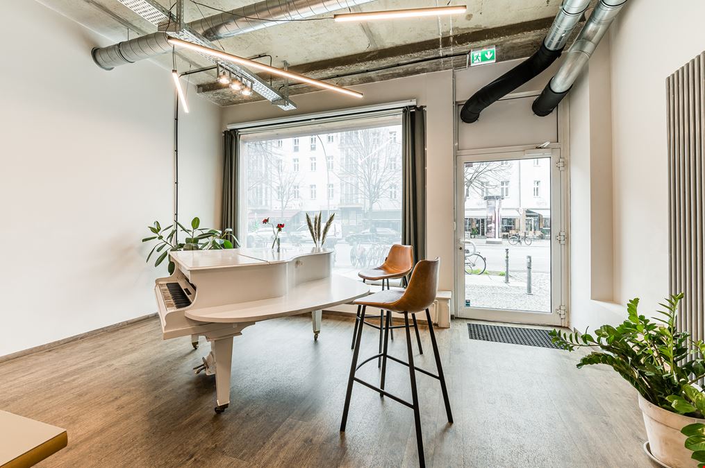 THE GATE BERLIN - PIANO ROOM