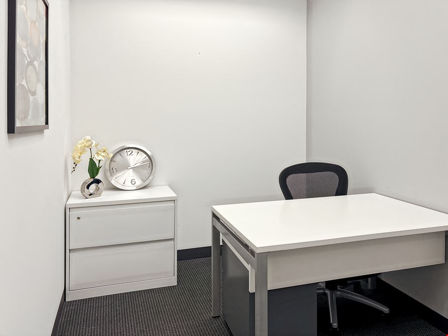 Regus - Causeway Square Centre