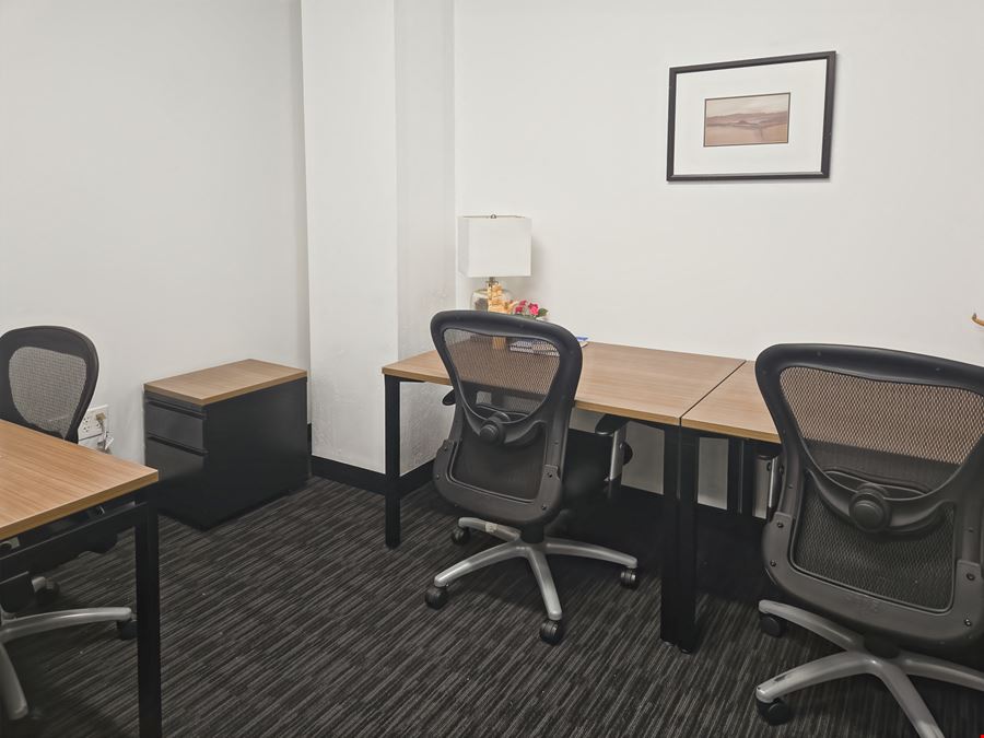 CA, Palo Alto - 4 Palo Alto Square