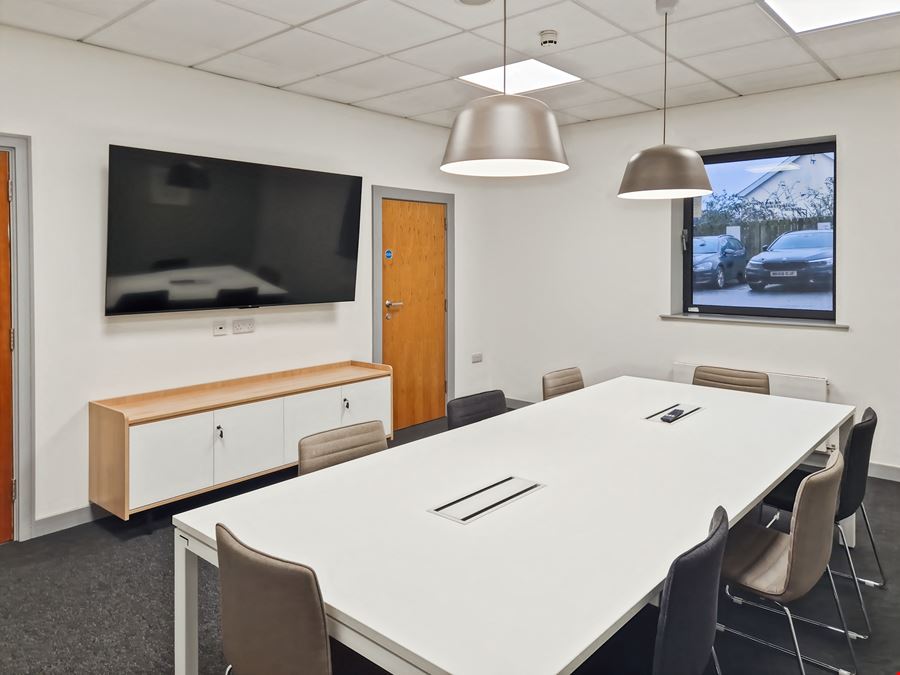 Regus - Linenhill House