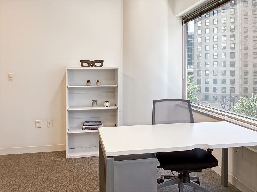 NC, Charlotte- E Independence