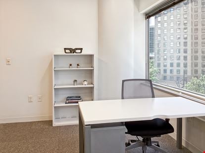 Regus - Charlotte- E Independence