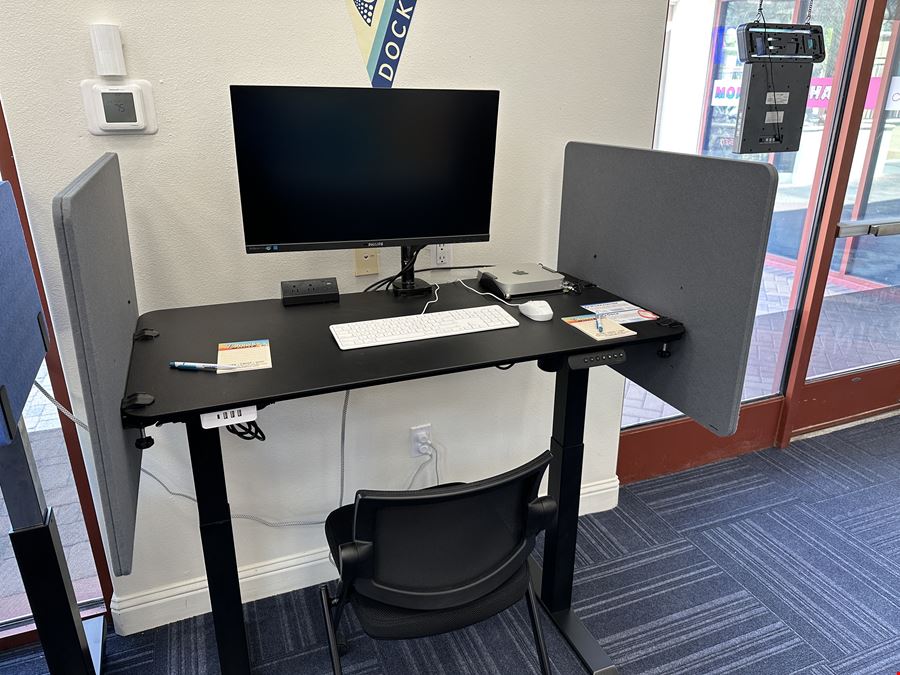 Open CoWorking Desk
