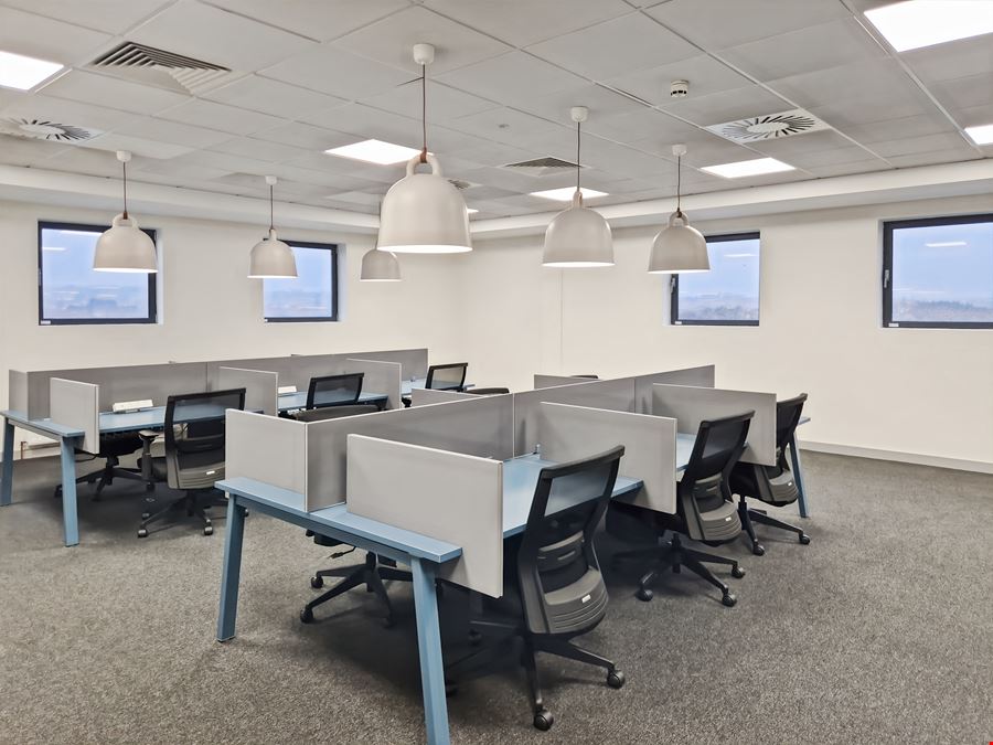 Regus - Linenhill House