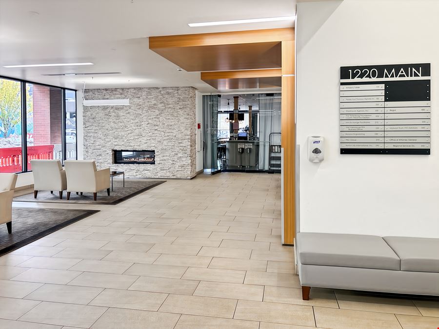 WA, Vancouver - 1220 Main Place