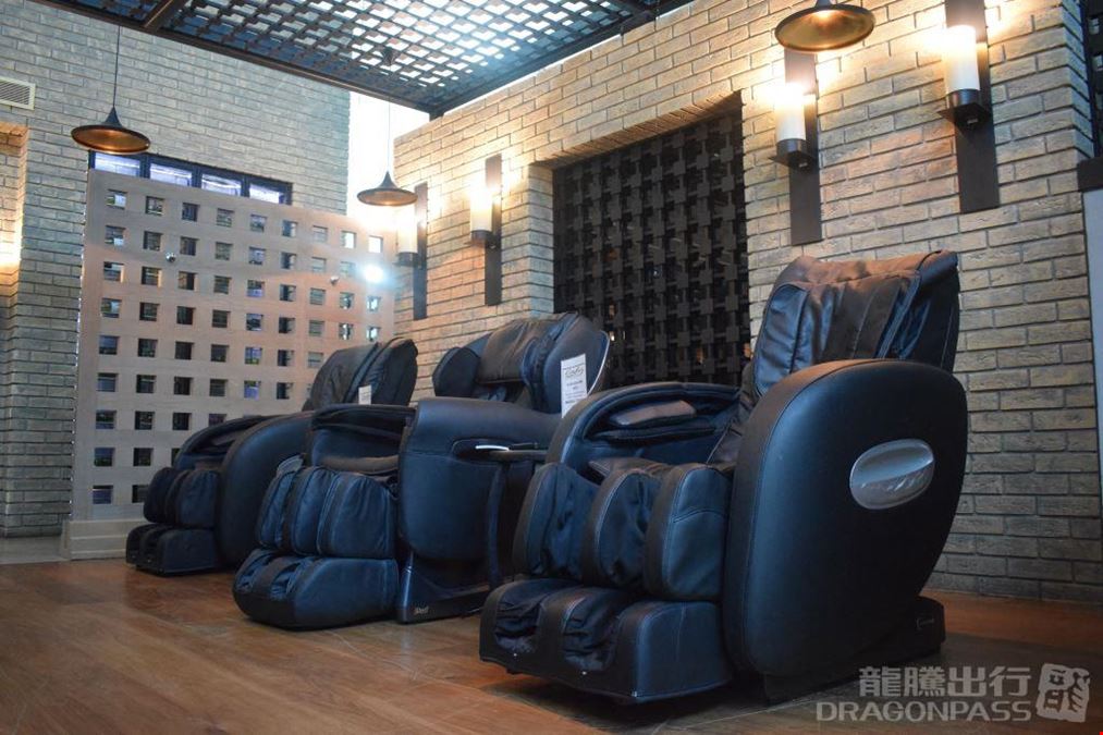 Ahlan Lounge Executive Floor* Dubai International Airport Terminal 3
