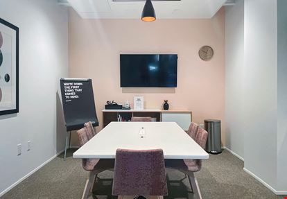 NC, Raleigh - Spaces Crabtree Terrace