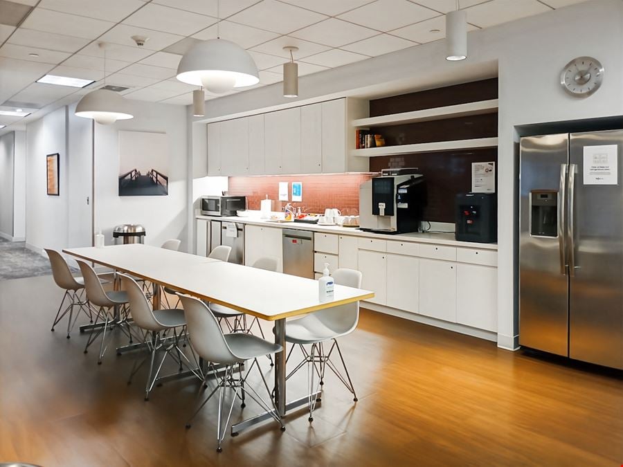 Regus - Melville - Expressway II