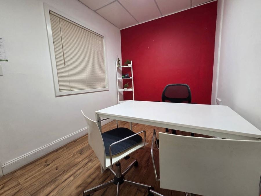 704-J: Private Office for 4 in Manhattan