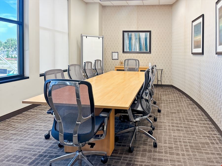 Regus - Naperville - Main Street Promenade