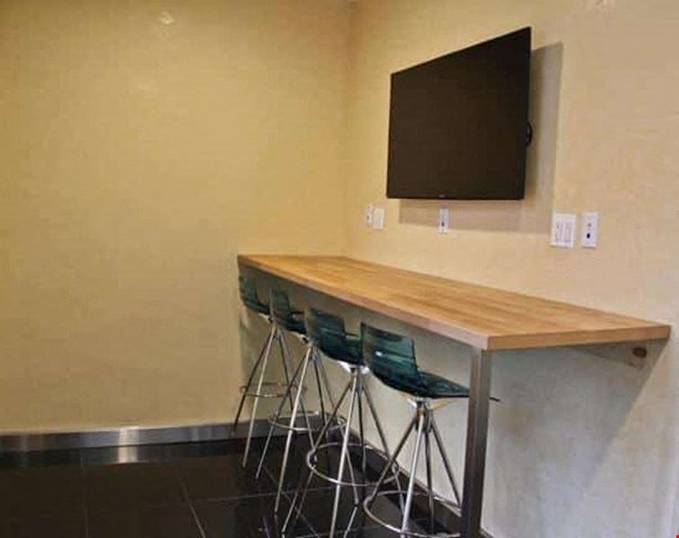 Jay Suites 34th Street