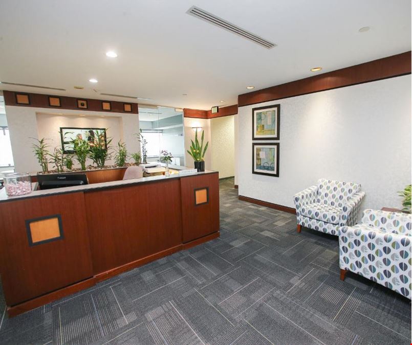 Apex Business Center - 101 West Ohio Street