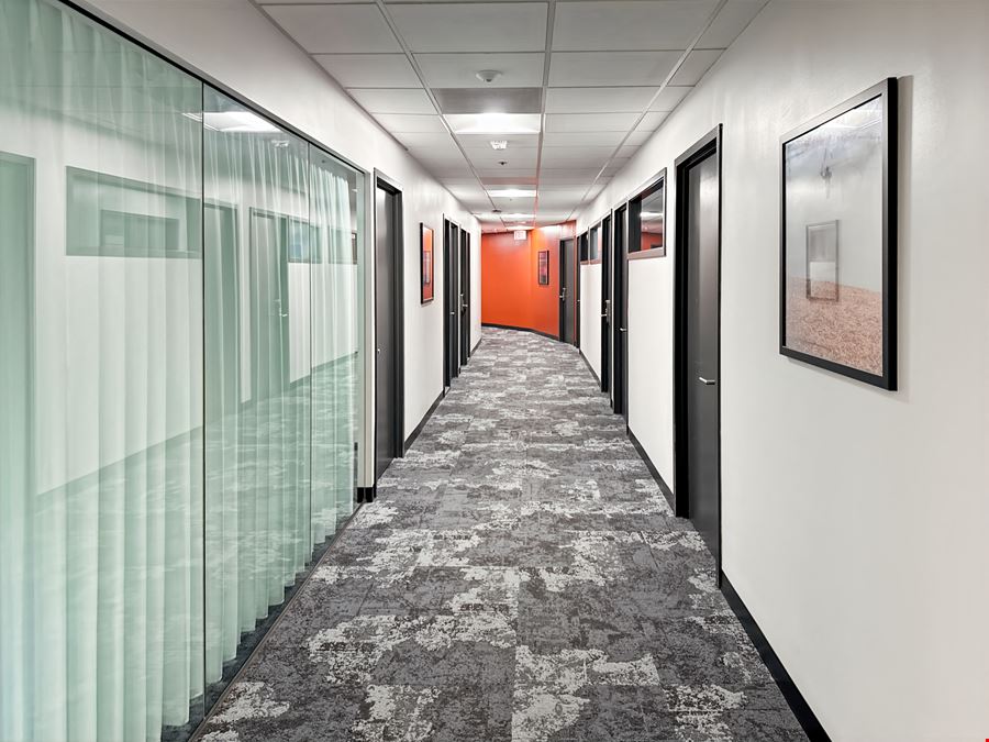 MD, Bethesda - Democracy Plaza