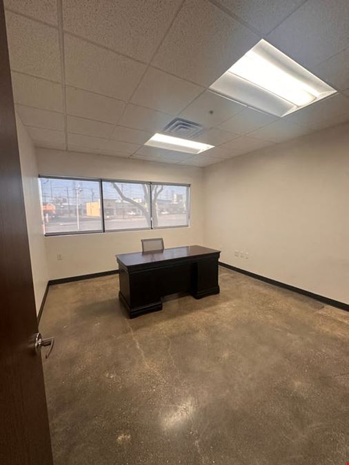 Premium Private Office - 03