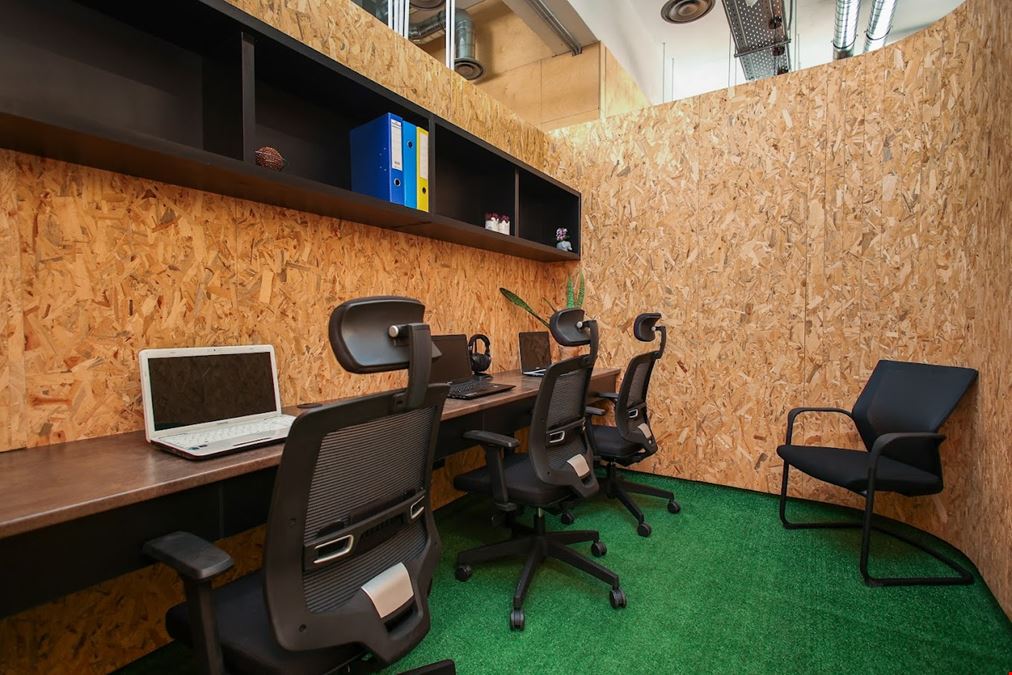 Maisy's Office House