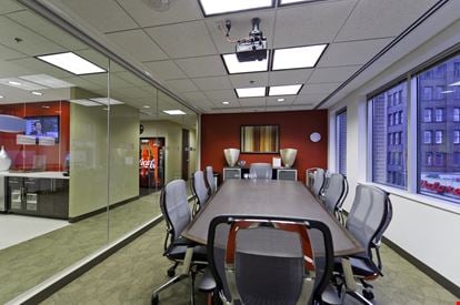 Regus - Des Moines - Hub Tower