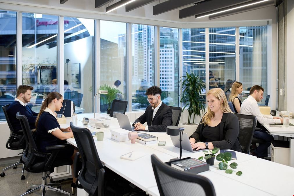 IQ Offices - – 150 King Street West