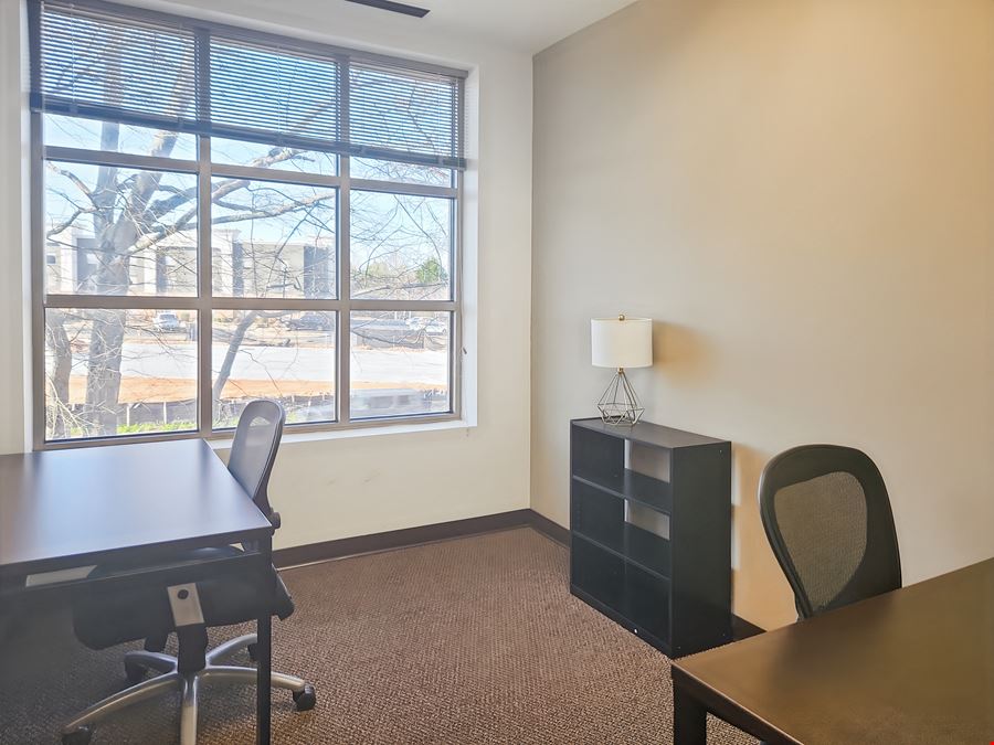 Regus - Fayetteville - Main Street Office Center