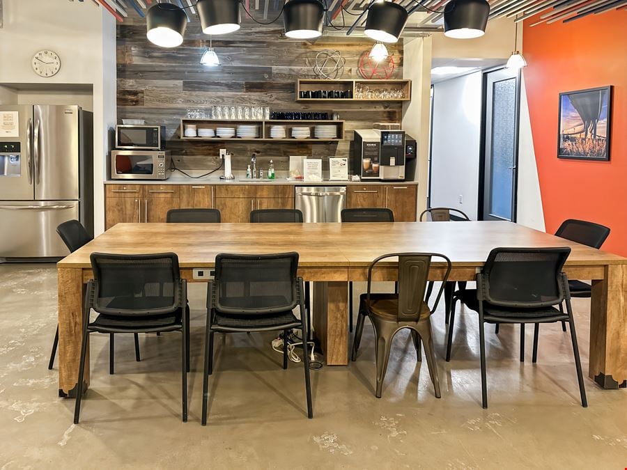 Regus - Levis