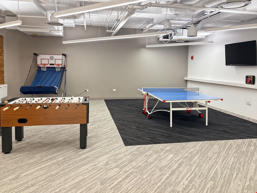 Regus - Schaumburg - Woodfield Preserve